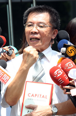 Shen Fu-hsiung annonce sa candidature à la mairie de Taipei