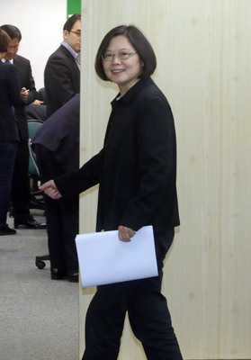 Tsai Ing-wen déterminée à diriger son parti en même temps que la nation