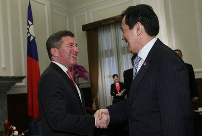 Le président salue la volonté des Etats-Unis de considérer la candidature de Taiwan pour le TPP