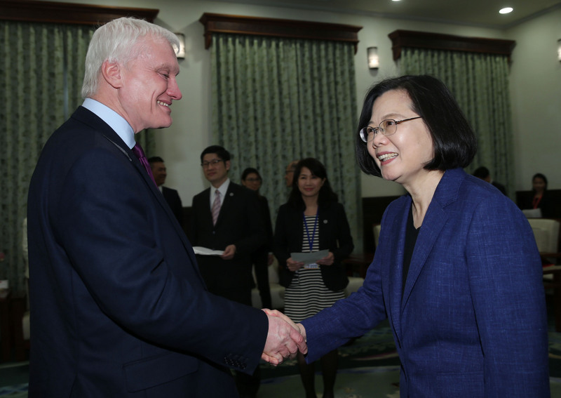 Graham Stuart, vice ministre du commerce international du Royaume-Uni, en visite à Taiwan