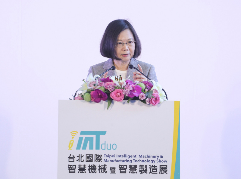 Tsai Ing-wen juge l’IA cruciale pour l’industrie taiwanaise