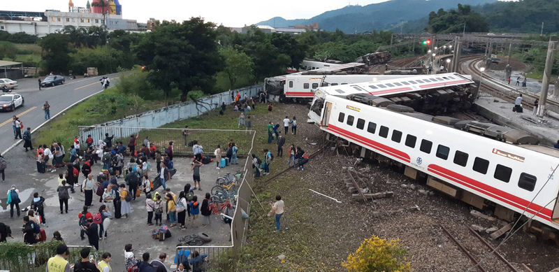 Déraillement d'un train à Taiwan: le bilan grimpe à 18 morts et 187 blessés