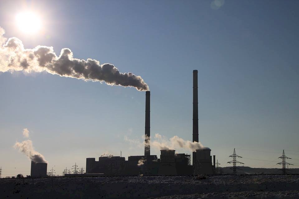 Vers une taxe carbone pour réduire les émissions carboniques?