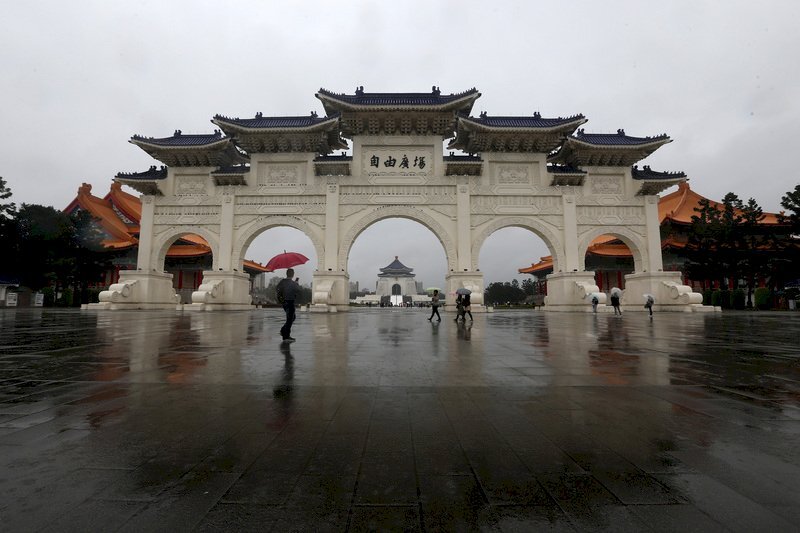 La transformation du mémorial Tchang Kaï-chek respectera l’opinion