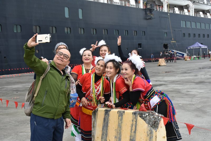 Le port de Hualien célèbre l’arrivée de sa première croisière de l’année