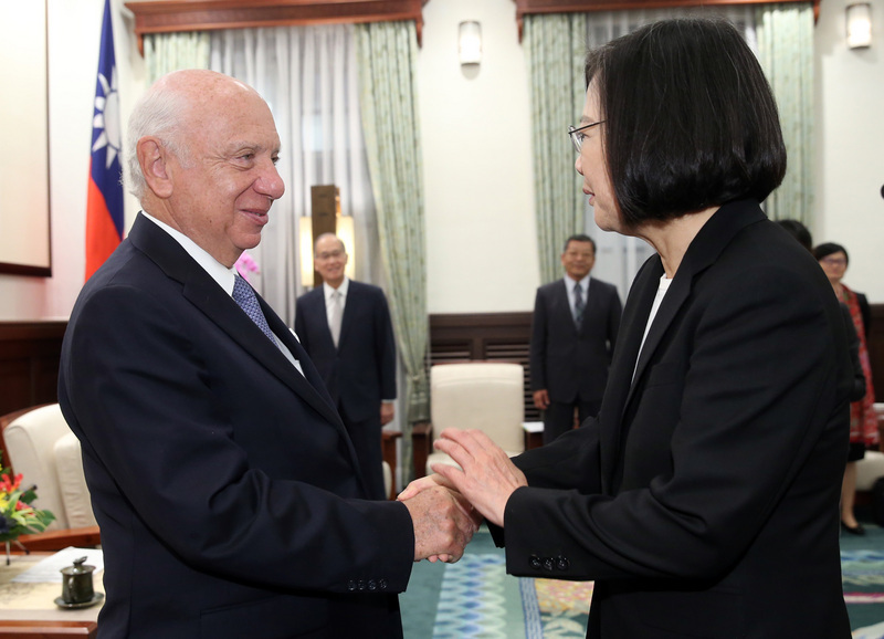 Le président du sénat belge reçu par la présidente taiwanaise