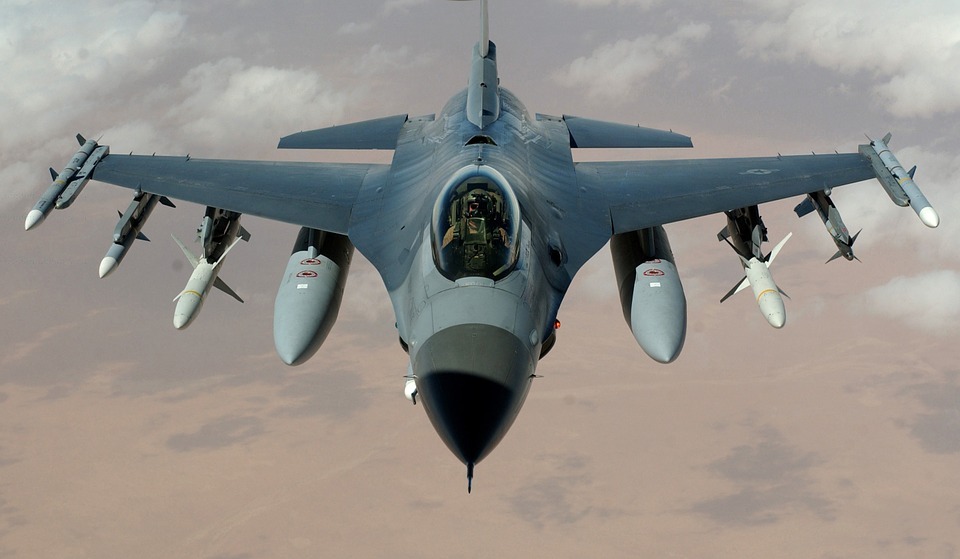Le gouvernement approuve un projet de loi en vue de concrétiser l’achat de F-16