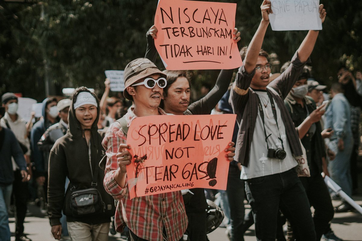 Depuis environ deux semaines, l’Indonésie connaît son mouvement étudiant le plus important depuis celui qui a précédé la fin du régime de Suharto en 1998 (Image : Twitter - Compte Twitter de Find me @molanayudi https://twitter.com/molanayudi)