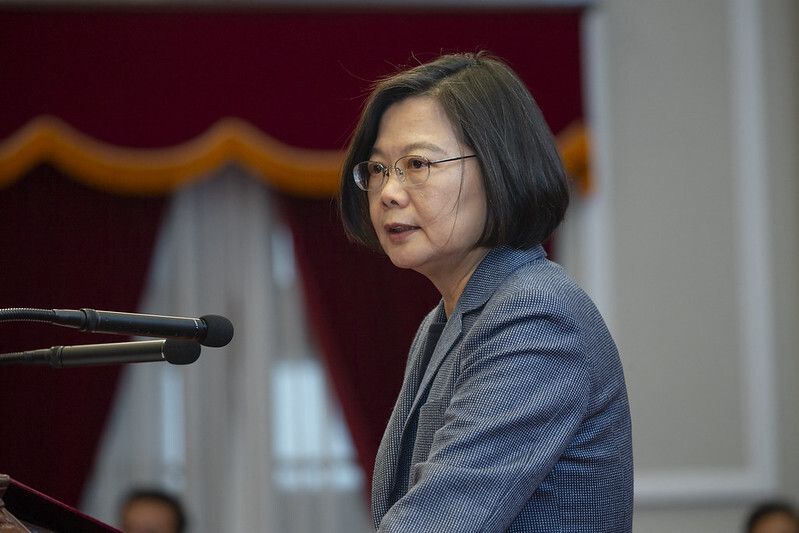Tsai Ing-wen parle de crise humanitaire au sujet de Hong Kong