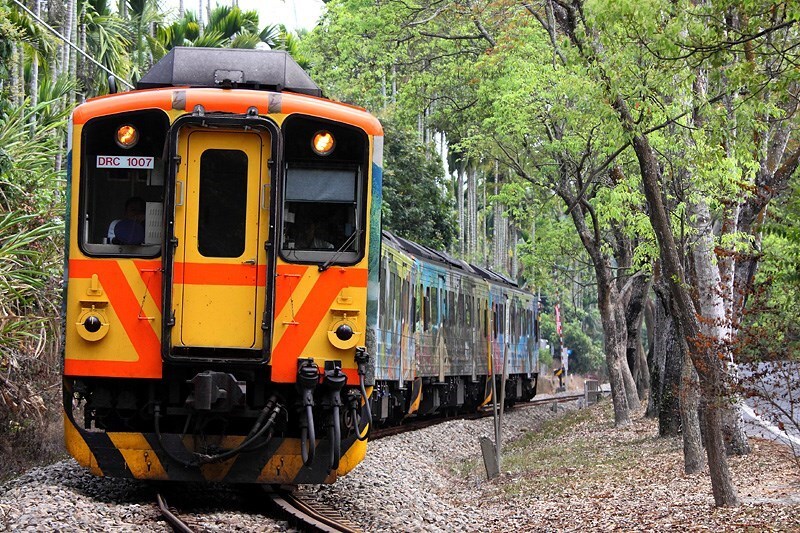 Le ministre des Transports dit vouloir “privatiser” la Société taïwanaise des chemins de fer