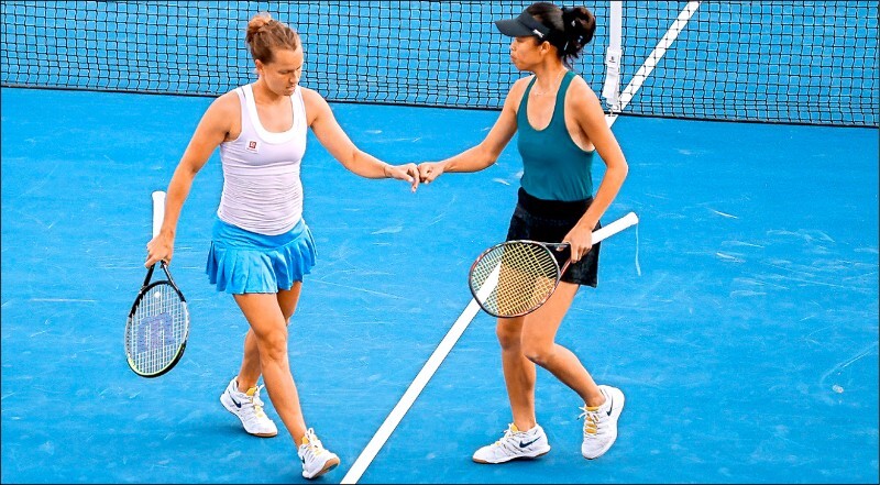 Hsieh Su-wei et Barbora Strýcová enchaînent une 3e finale WTA