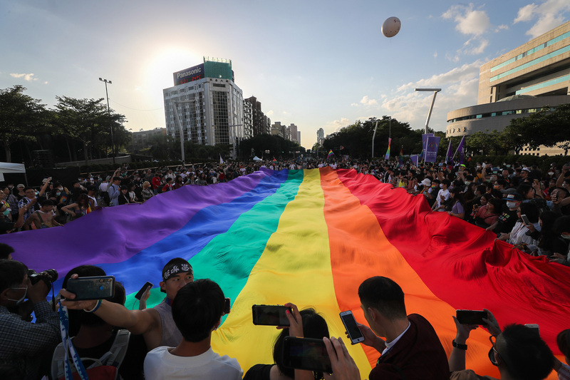 La LGBTQ Pride 2021 se tiendra en ligne