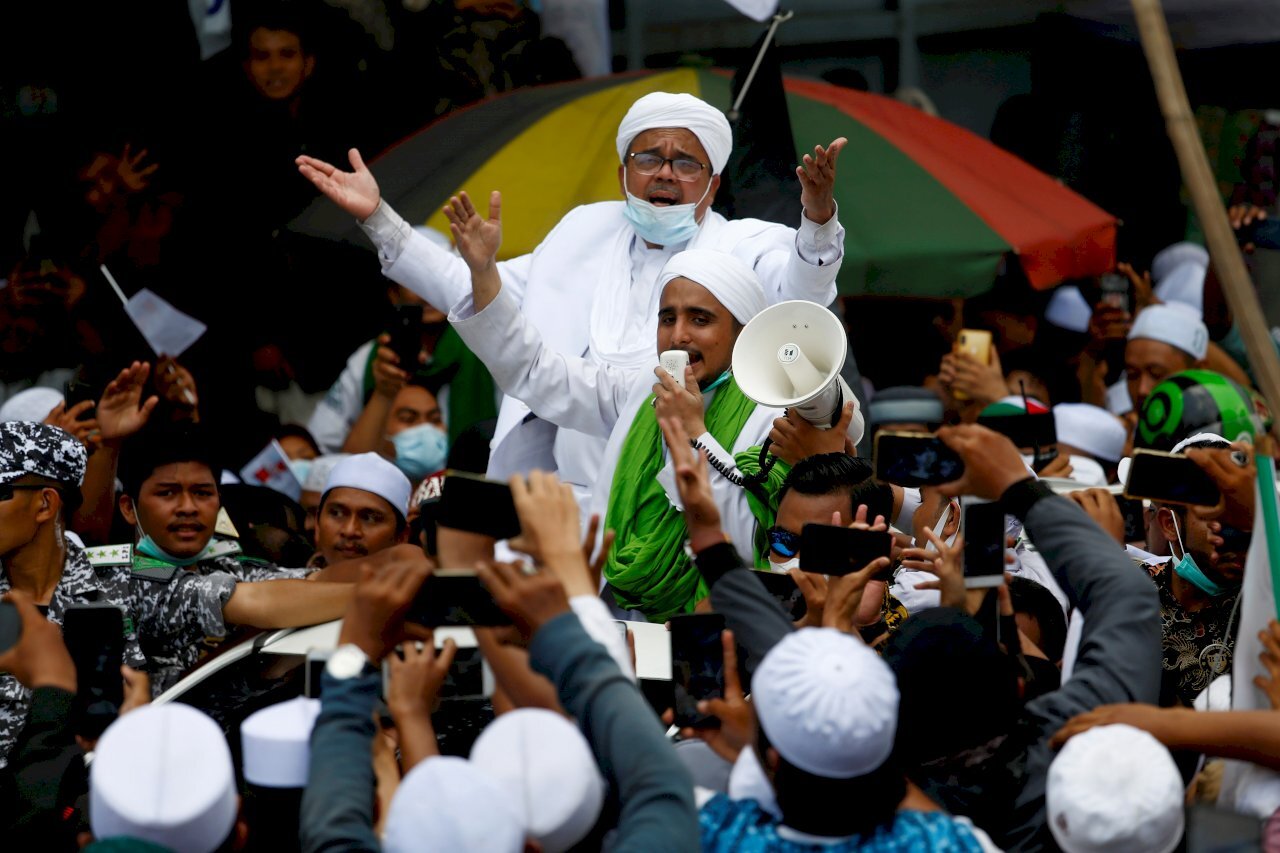 Habib Rizieq Shihab, fondateur et leader charismatique du Front des défenseurs de l'islam a été arrêté à Jakarta samedi dernier pour violation du protocole sanitaire (Image : Reuters)