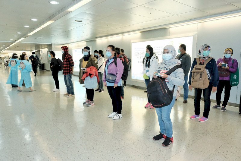 7200 travailleurs migrants concernés par les restrictions d'entrée sur le territoire