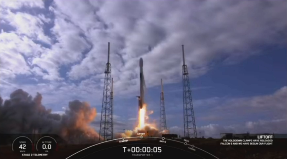 Deux satellites taiwanais lancés avec succès par une fusée Space X