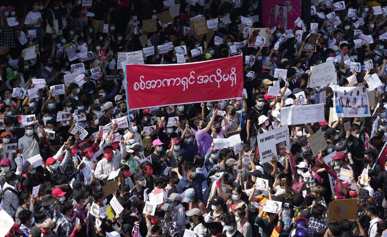 Manifestations au Myanmar (Birmanie) pour protester contre le coup d'Etat et l'arrestation d'Aung San Suu Kyi (Image : 7Day)