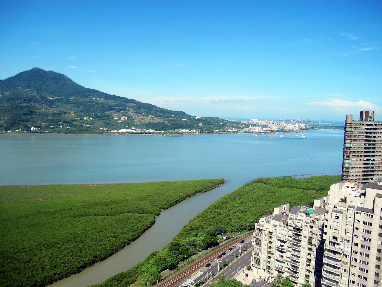 Taipei, Fukuoka, Hanoi, les espaces verts comme solution d'adaptation au changement climatique ?
