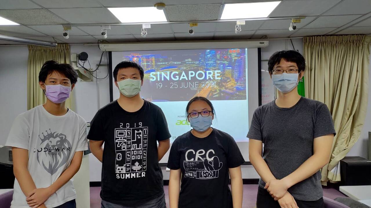 1 médaille d’or et 3 d’argent aux Olympiades internationales d’informatique à Singapour