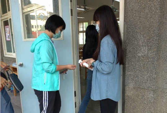 Malgré un nouveau record d'admission aux examens universitaires, 20 universités attendent encore leurs étudiants