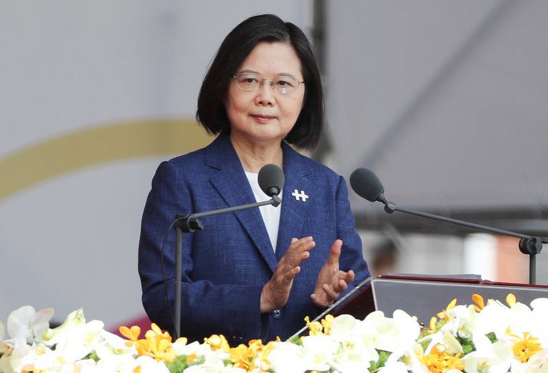 Tsai Ing-wen : « personne ne doit forcer Taïwan à prendre le chemin que la Chine a préparé pour nous »