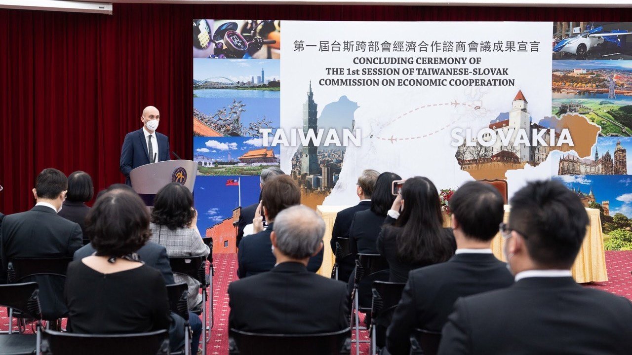 Taïwan et la Slovaquie signent 9 protocoles d’entente lors de la visite de la délégation slovaque