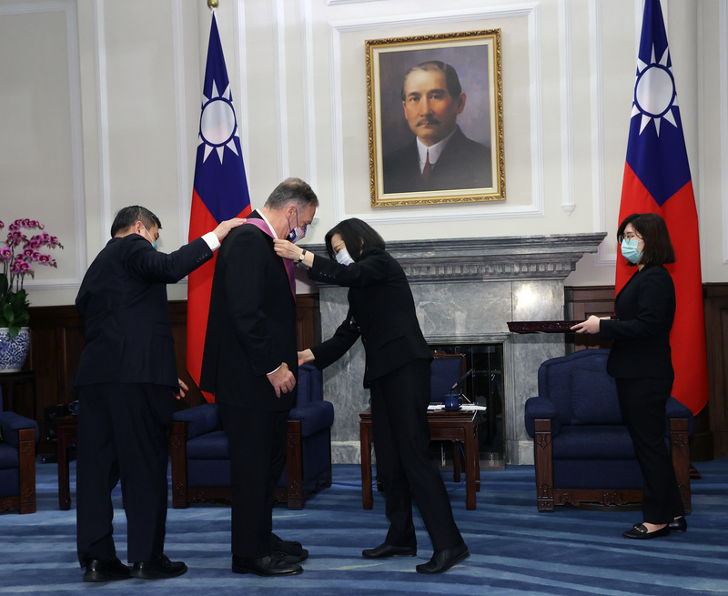 Mike Pompeo décoré par Tsai Ing-wen