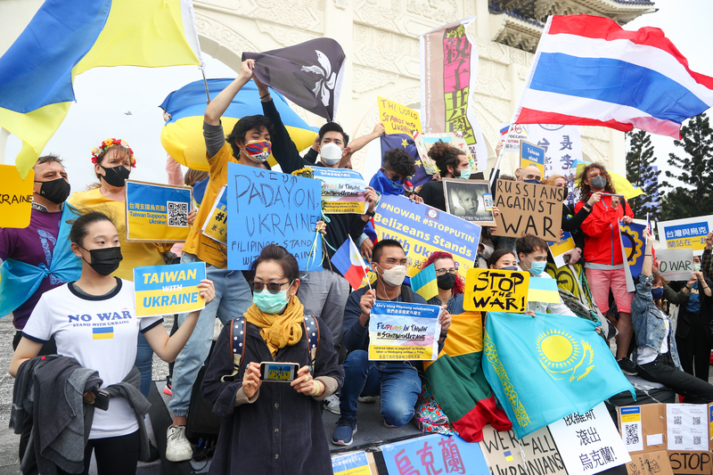 Rassemblement de toutes nationalités en soutien à l’Ukraine à Taipei