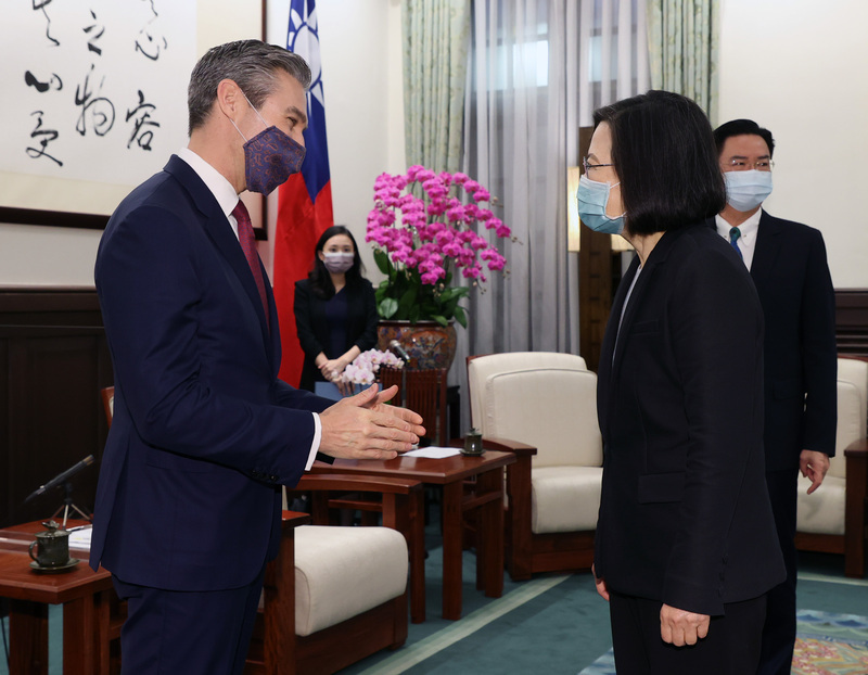 La présidente Tsai Ing-wen reçoit Damon Wilson au Palais présidentiel