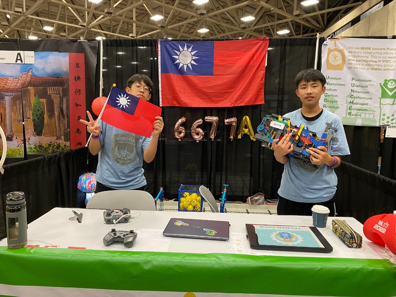 Deux jeunes taïwanais champions du monde de robotique!