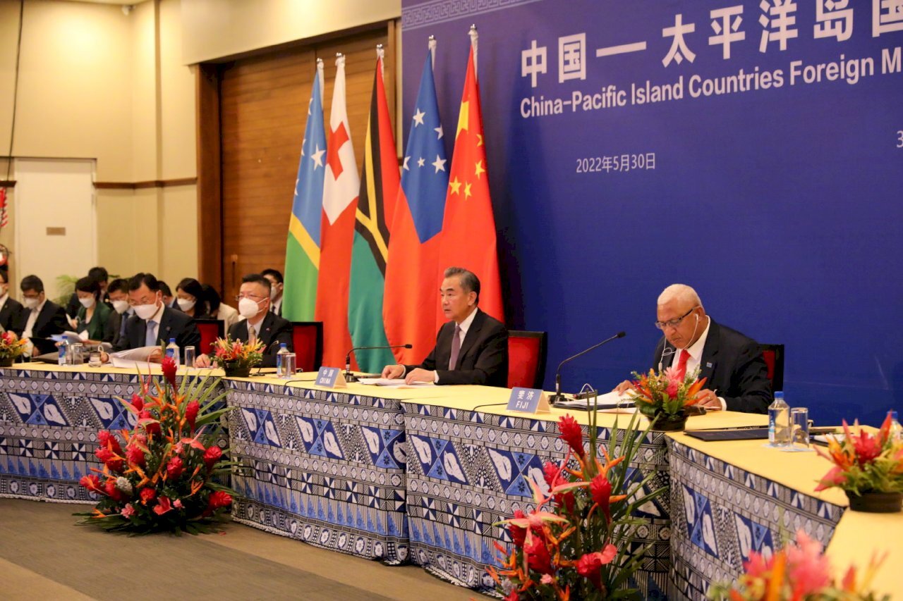 La tournée du ministre chinois des Affaires étrangères Wang Yi dans le Pacifique (1/2)