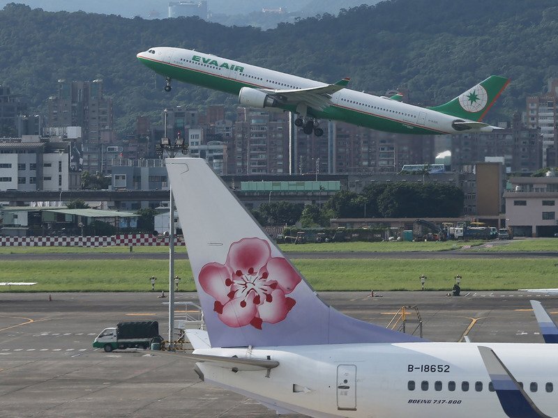 Le gouvernement annonce une future hausse des prix des billets d’avion pour les vols intérieurs