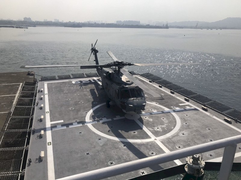 Un hélicoptère militaire s’écrase à Kaohsiung