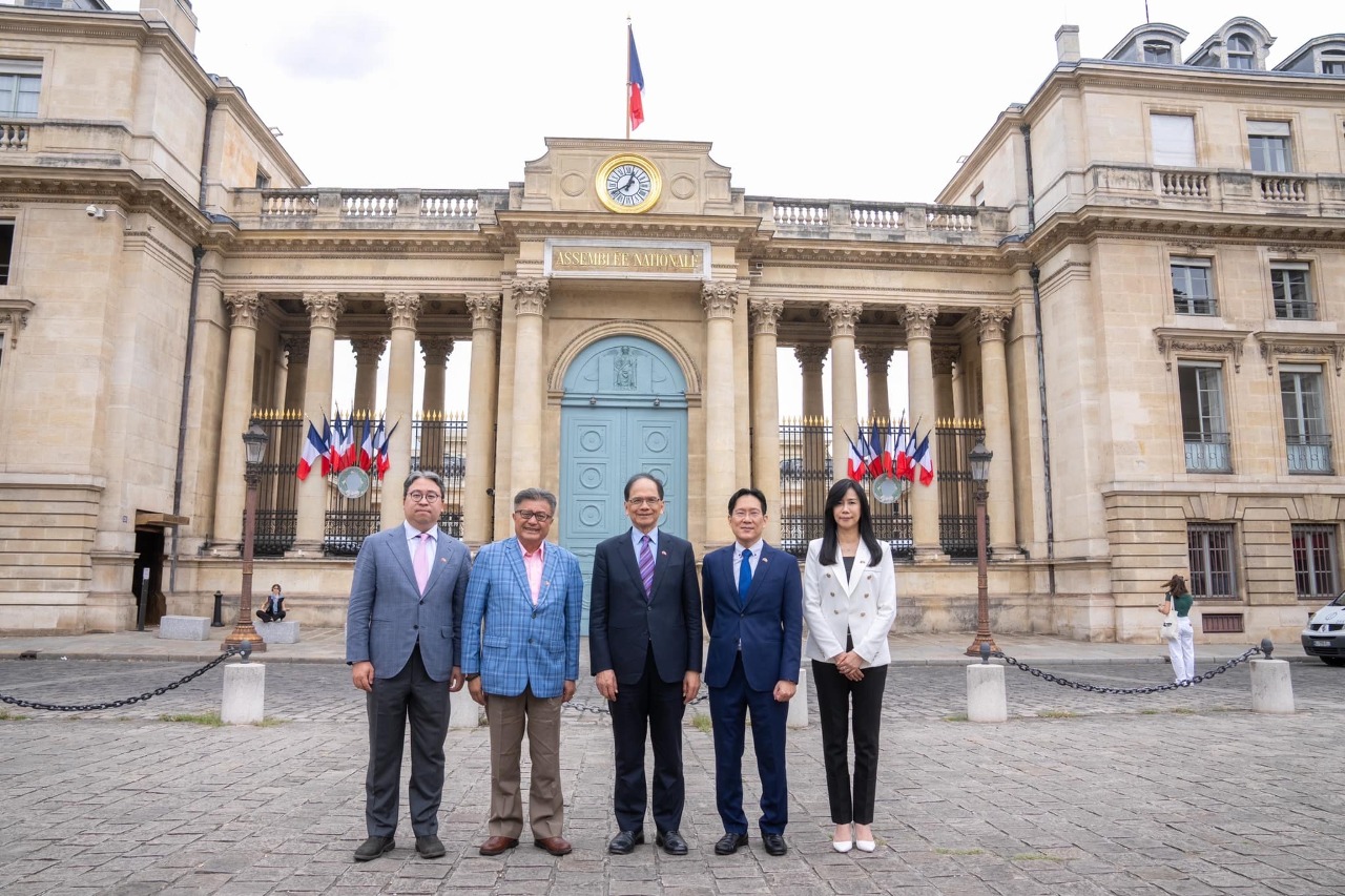Le président du Yuan législatif en visite en France
