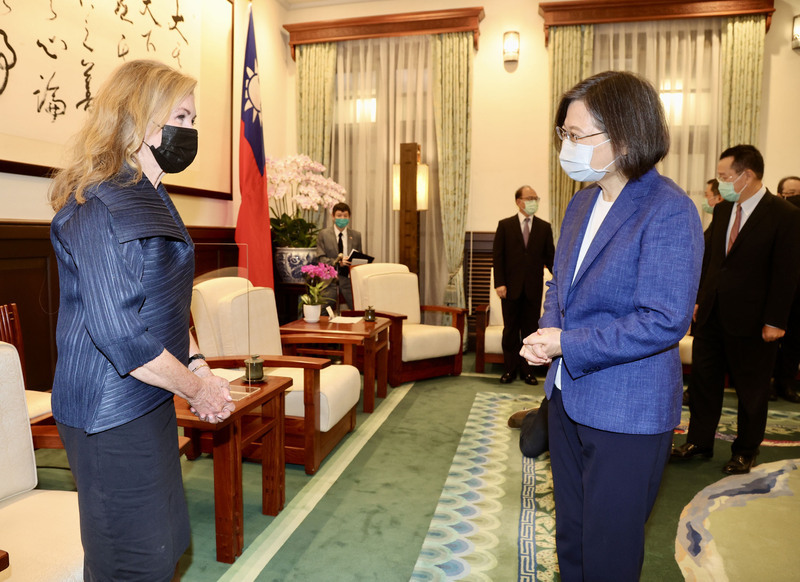 La sénatrice américaine Marsha Blackburn reçue par la présidente Tsai Ing-wen