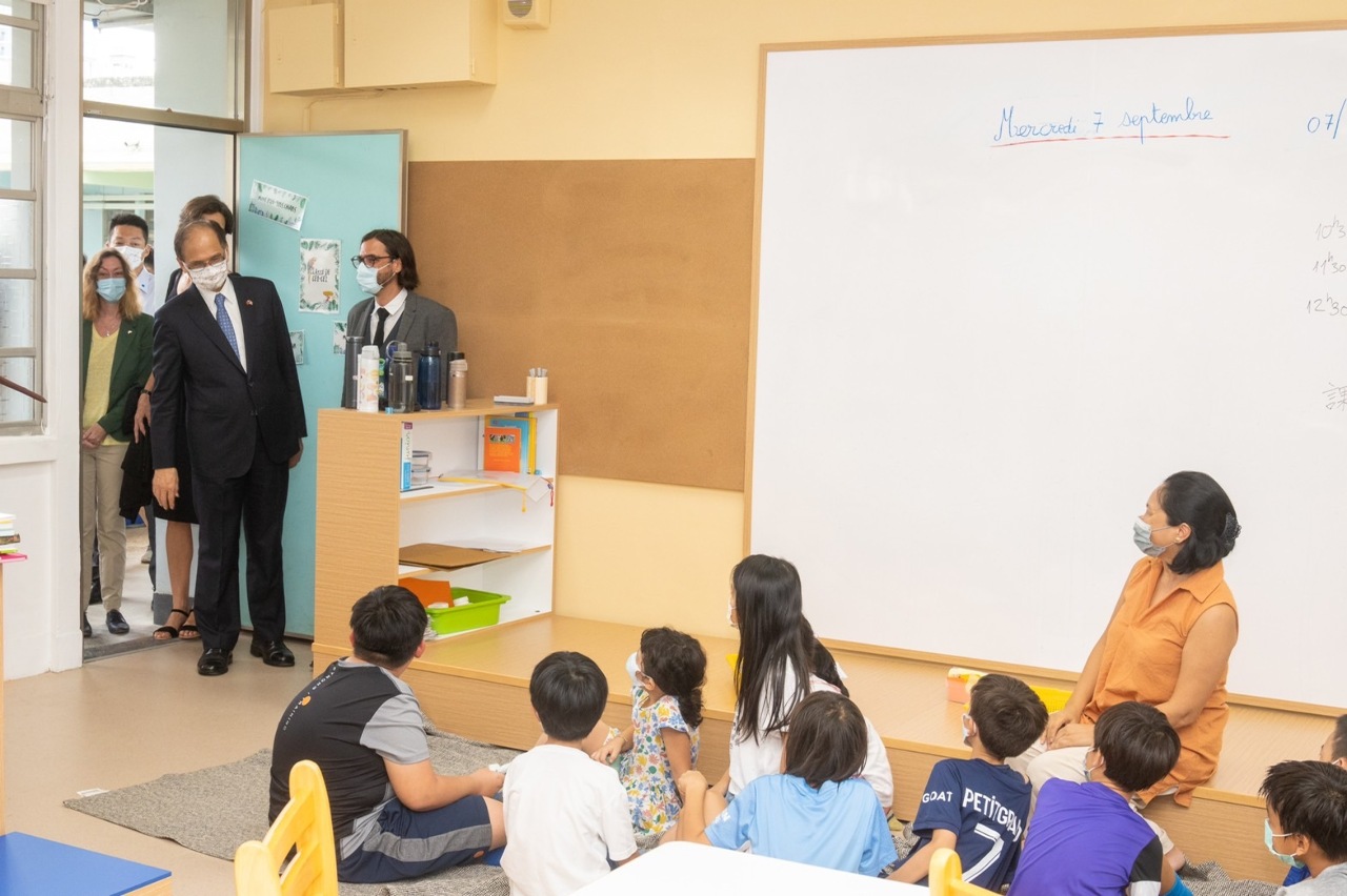 Le président du Yuan législatif visite le Lycée international français de Taipei