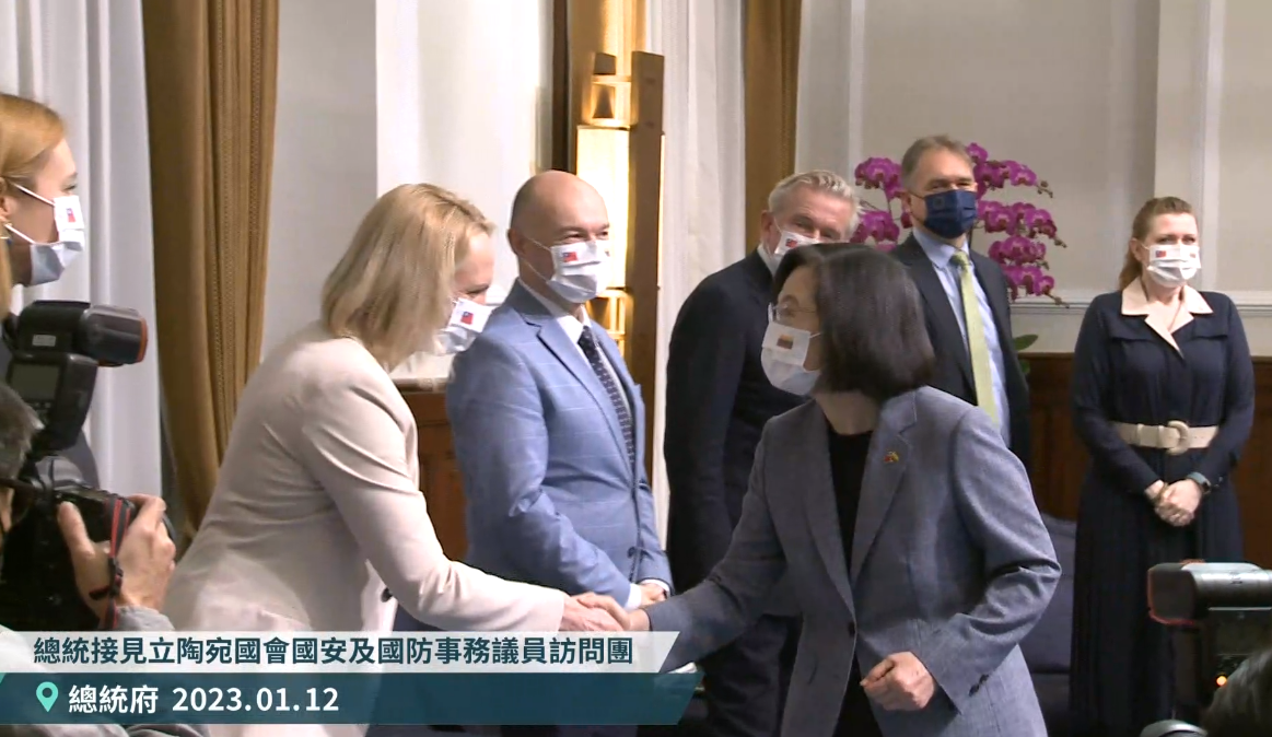 Tsai Ing-wen reçoit la délégation de parlementaires lituaniens