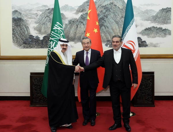 Analyser la médiation chinoise dans le rétablissement des relations diplomatiques l'entre Iran et l'Arabie Saoudite