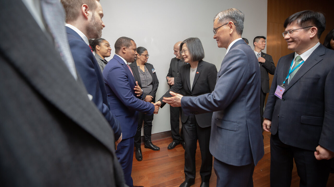 Tsai Ing-wen rencontre les représentants des alliés taïwanais à New York