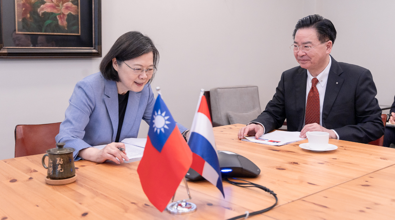 Tsai Ing-wen s’entretient par téléphone avec le président élu du Paraguay Santiago Peña