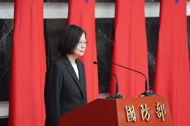 Tsai Ing-wen souligne les efforts pour réformer l’armée ces dernières années
