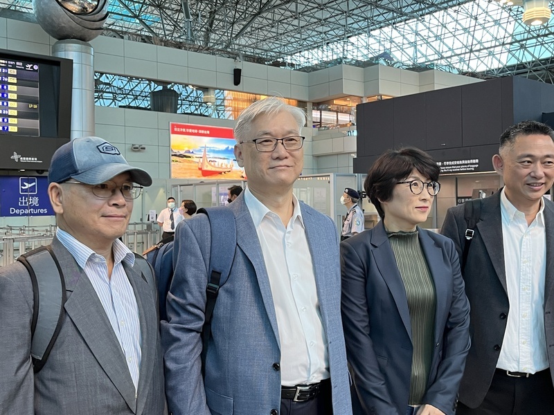 Le KMT participe au forum interdétroit en Chine