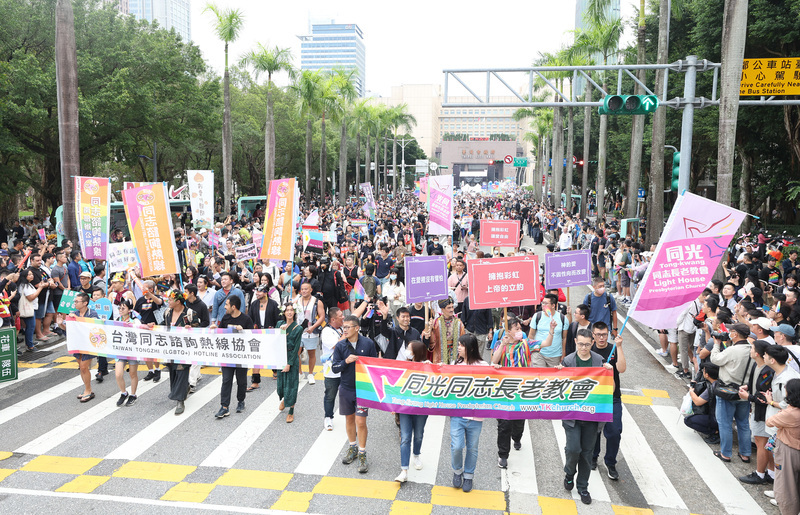 Plus de 176 000 personnes ont pris part à la Pride Parade