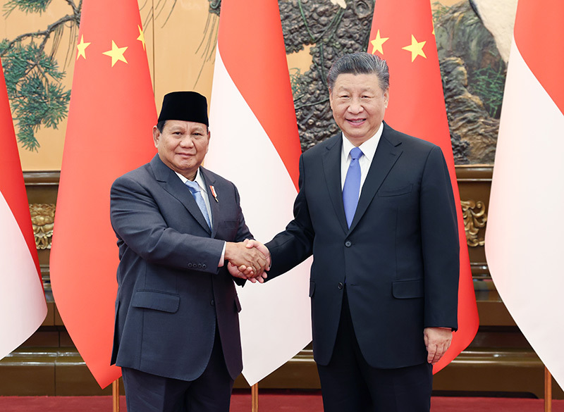 Le président-élu indonésien Prabowo Subianto reçu à Pékin par le président chinois Xi Jinping le 1er avril 2024 (Image : Site du gouvernement chinois)