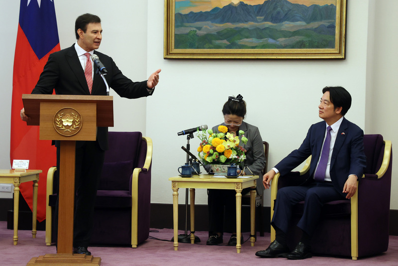 Tsai Ing-wen et Lai Ching-te reçoivent le président du Sénat du Paraguay