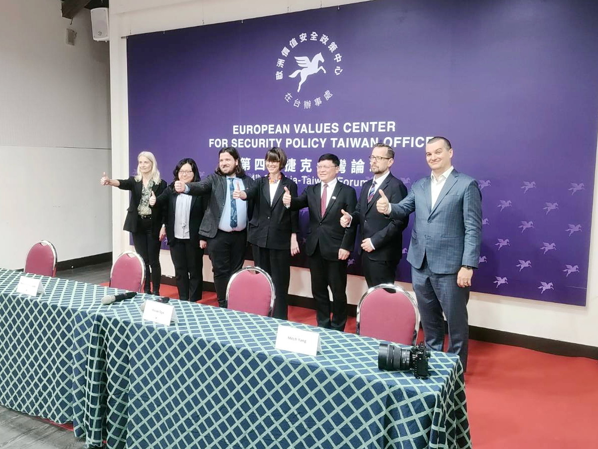 Diplomatie : 3 ans après le début de la guerre en Ukraine, les démocraties doivent s’unir contre l’autoritarisme