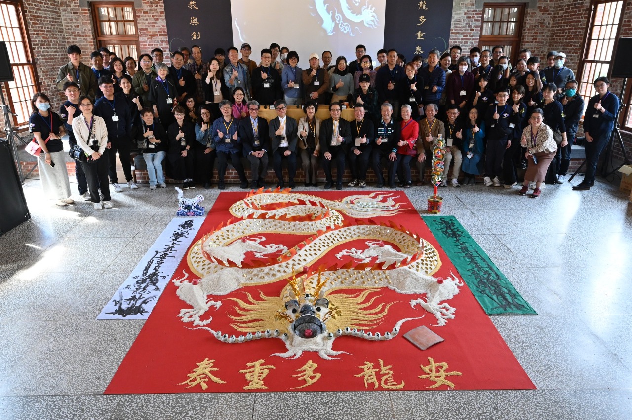 Lin An Tai, montagnes de déchets et dragon de riz