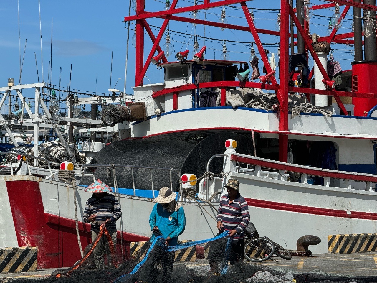 Des ONG appellent à rendre obligatoire l’accès au Wi-Fi pour les pêcheurs en haute mer