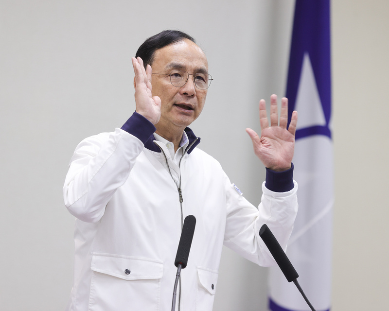 Les propos polémiques du président du KMT comparant Taïwan à l'Allemagne nazie suscitent de vives critiques